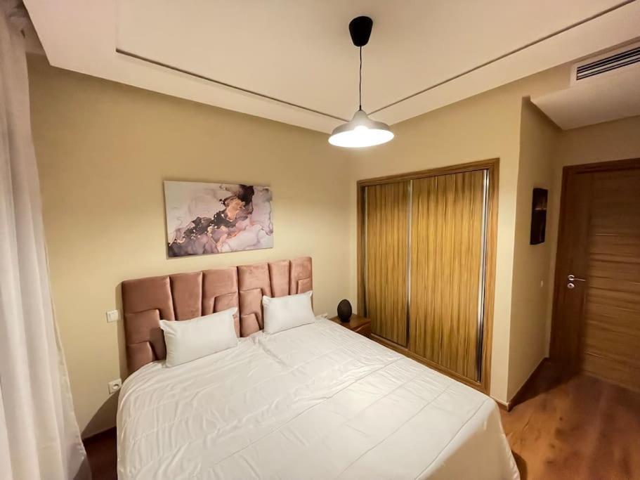 Chic & Cosy Flat Near Airport Lockbox Fast Wifi Apartman Nouaceur Kültér fotó