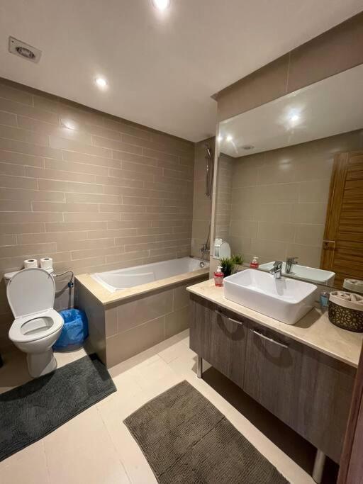 Chic & Cosy Flat Near Airport Lockbox Fast Wifi Apartman Nouaceur Kültér fotó